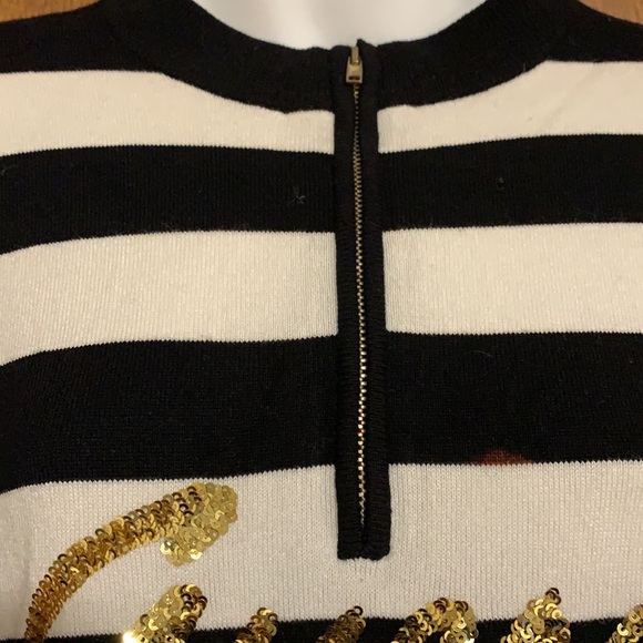 Striped Guess Knit Top 🖤 - Picture 5 of 5